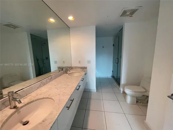 $4,200 | 55 Southeast 6th Street, Unit 2003, Miami, FL 33131