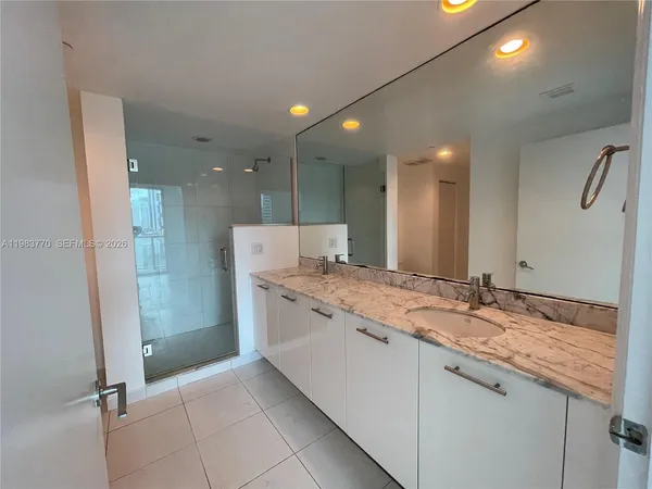 $4,200 | 55 Southeast 6th Street, Unit 2003, Miami, FL 33131