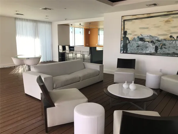 $4,200 | 55 Southeast 6th Street, Unit 2003, Miami, FL 33131