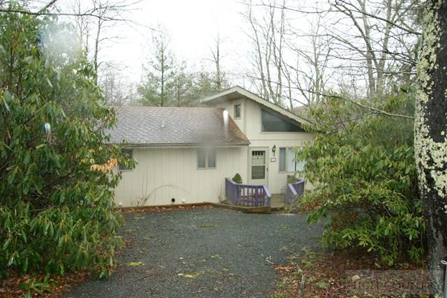 77 Hillcrest Road Newland, NC 28657 - Photo 1 of 17 Gallery Image 1