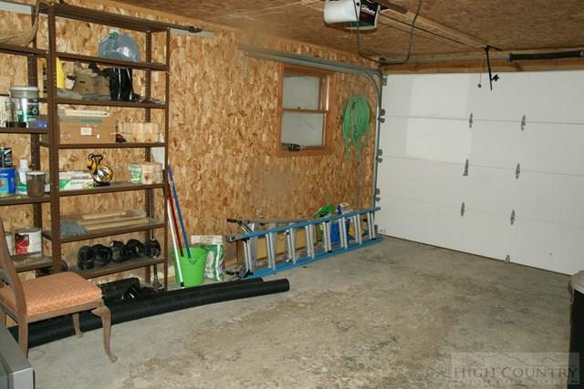 77 Hillcrest Road Newland, NC 28657 - Photo 9 of 17 Gallery Image 9
