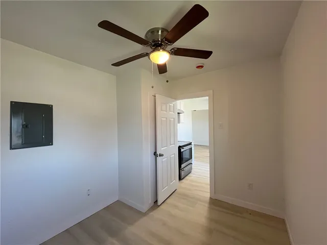 $950 | 1513 10th Street, Unit 4, Corpus Christi, TX 78404