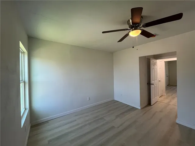 $950 | 1513 10th Street, Unit 4, Corpus Christi, TX 78404