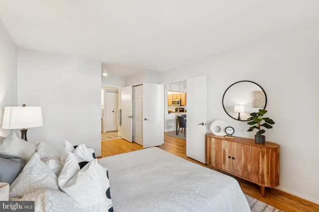 $2,200 | 2320 Wisconsin Avenue Northwest, Unit 105, Washington, DC 20007