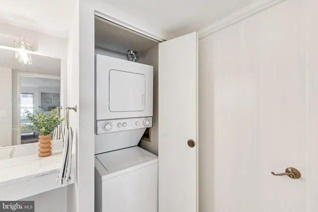 $2,200 | 2320 Wisconsin Avenue Northwest, Unit 105, Washington, DC 20007