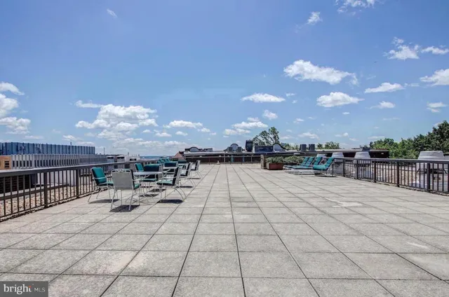 $2,200 | 2320 Wisconsin Avenue Northwest, Unit 105, Washington, DC 20007