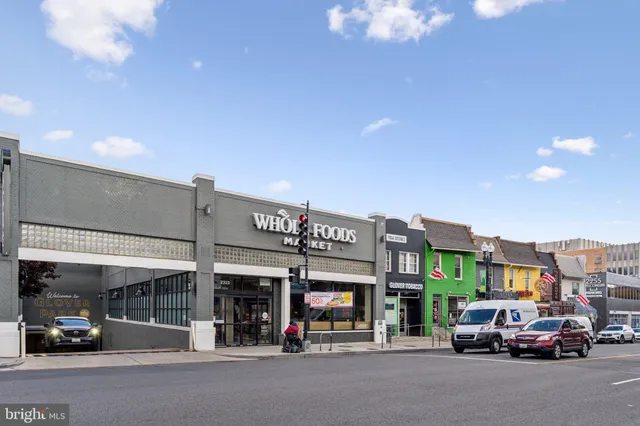 $2,200 | 2320 Wisconsin Avenue Northwest, Unit 105, Washington, DC 20007