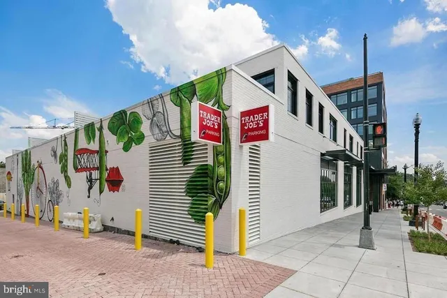 $2,200 | 2320 Wisconsin Avenue Northwest, Unit 105, Washington, DC 20007