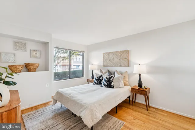 $2,200 | 2320 Wisconsin Avenue Northwest, Unit 105, Washington, DC 20007