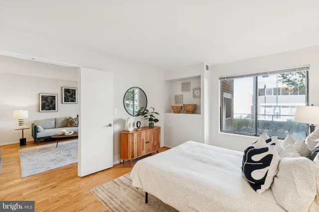 $2,200 | 2320 Wisconsin Avenue Northwest, Unit 105, Washington, DC 20007