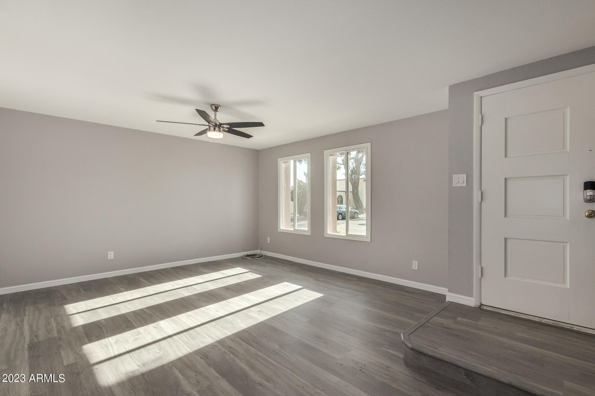 5134 North Granite Reef Road Scottsdale, AZ 85250 - Photo 5 of 31 05 - Granite Reef