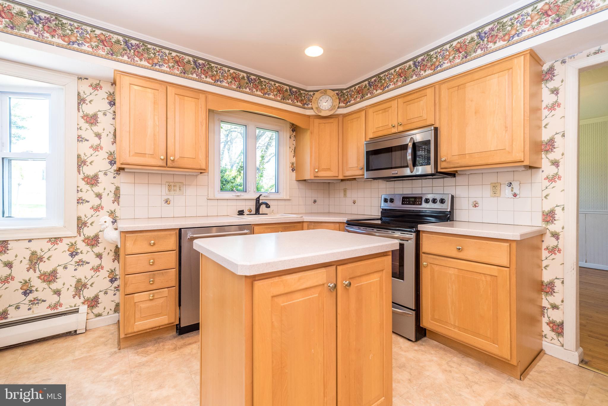 67 Pine Avenue Richboro, PA 18954 - Photo 23 of 59 Tons of cabinets and prep area