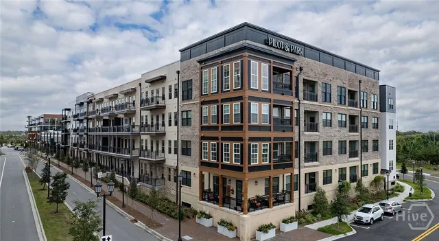 $2,101 | 201 Pilot Street, Unit A2A, Savannah, GA 31401