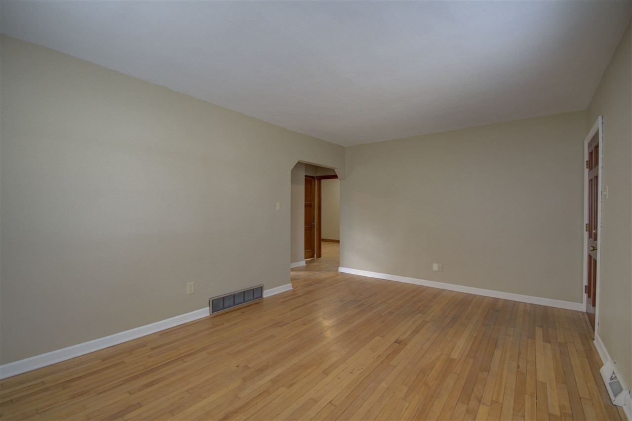 19 Howard Road Covington, KY 41011 - Photo 5 of 28