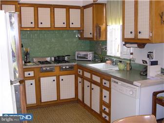 1825 Fox Chase Road Philadelphia, PA 19152 - Photo 5 of 12 Gallery Image 5
