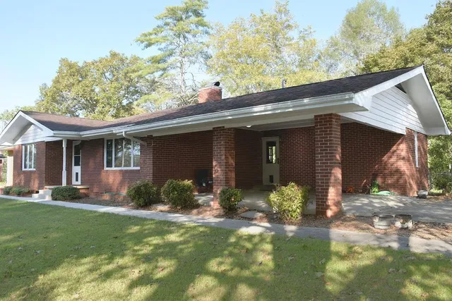 $1,800 | 959 Pleasant Valley Road, Murphy, NC 28906