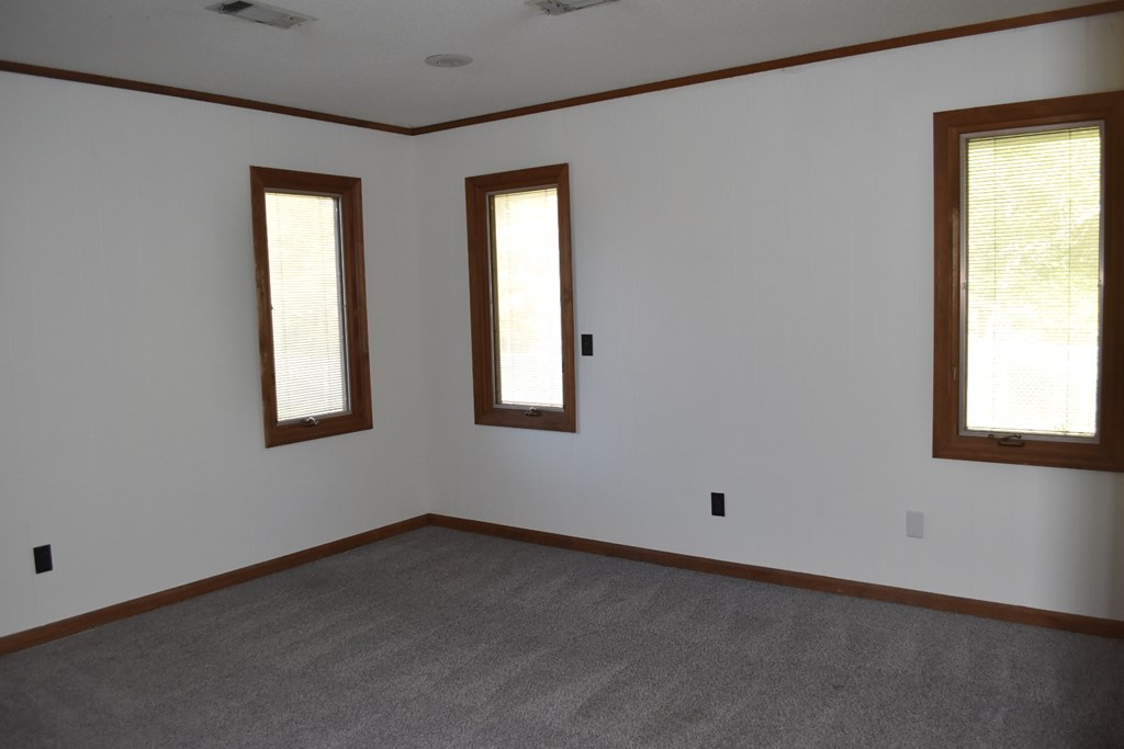 959 Pleasant Valley Road Murphy, NC 28906 - Photo 16 of 18 an empty room with windows