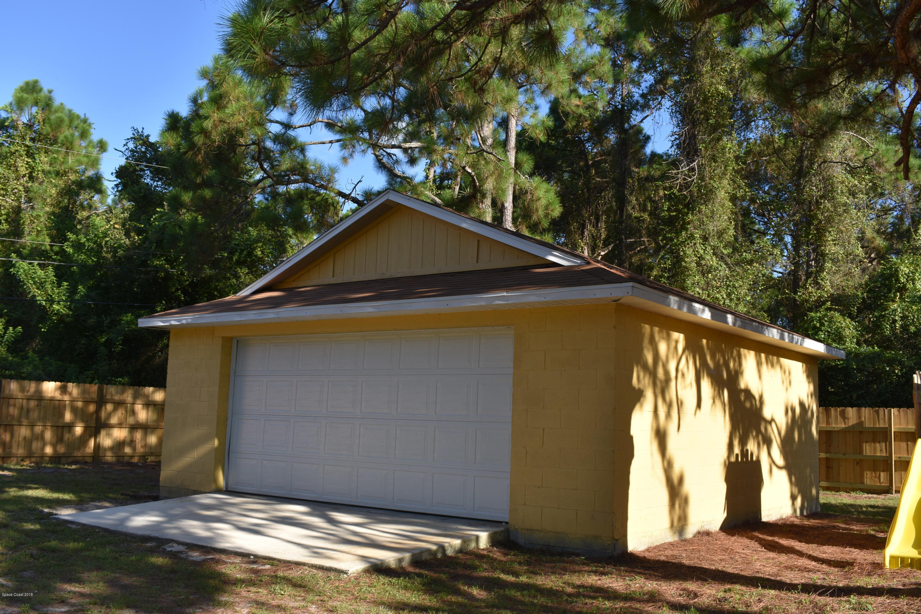 1461 Hardey Road Southwest Palm Bay, FL 32908 - Photo 8 of 30 DSC_0095