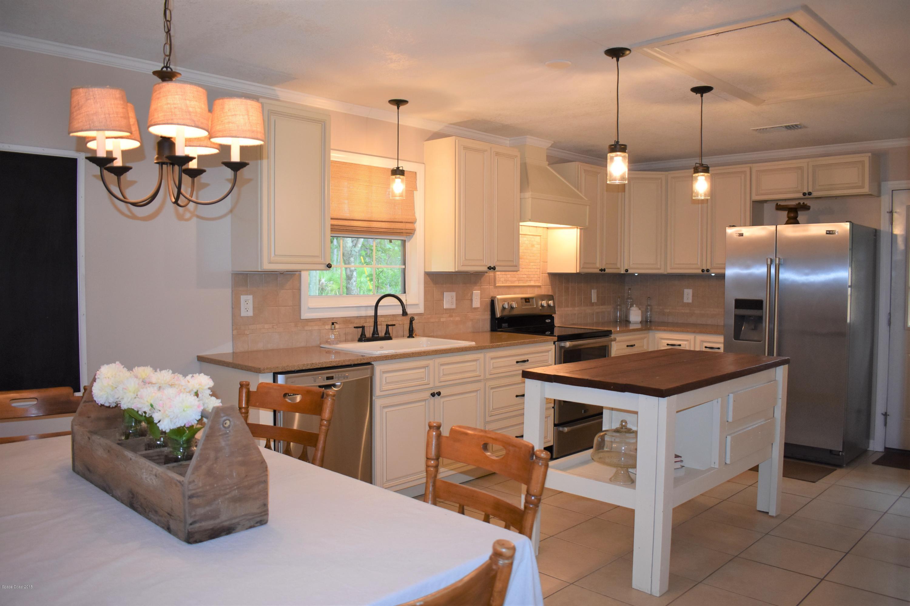 1461 Hardey Road Southwest Palm Bay, FL 32908 - Photo 9 of 30 DSC_0112
