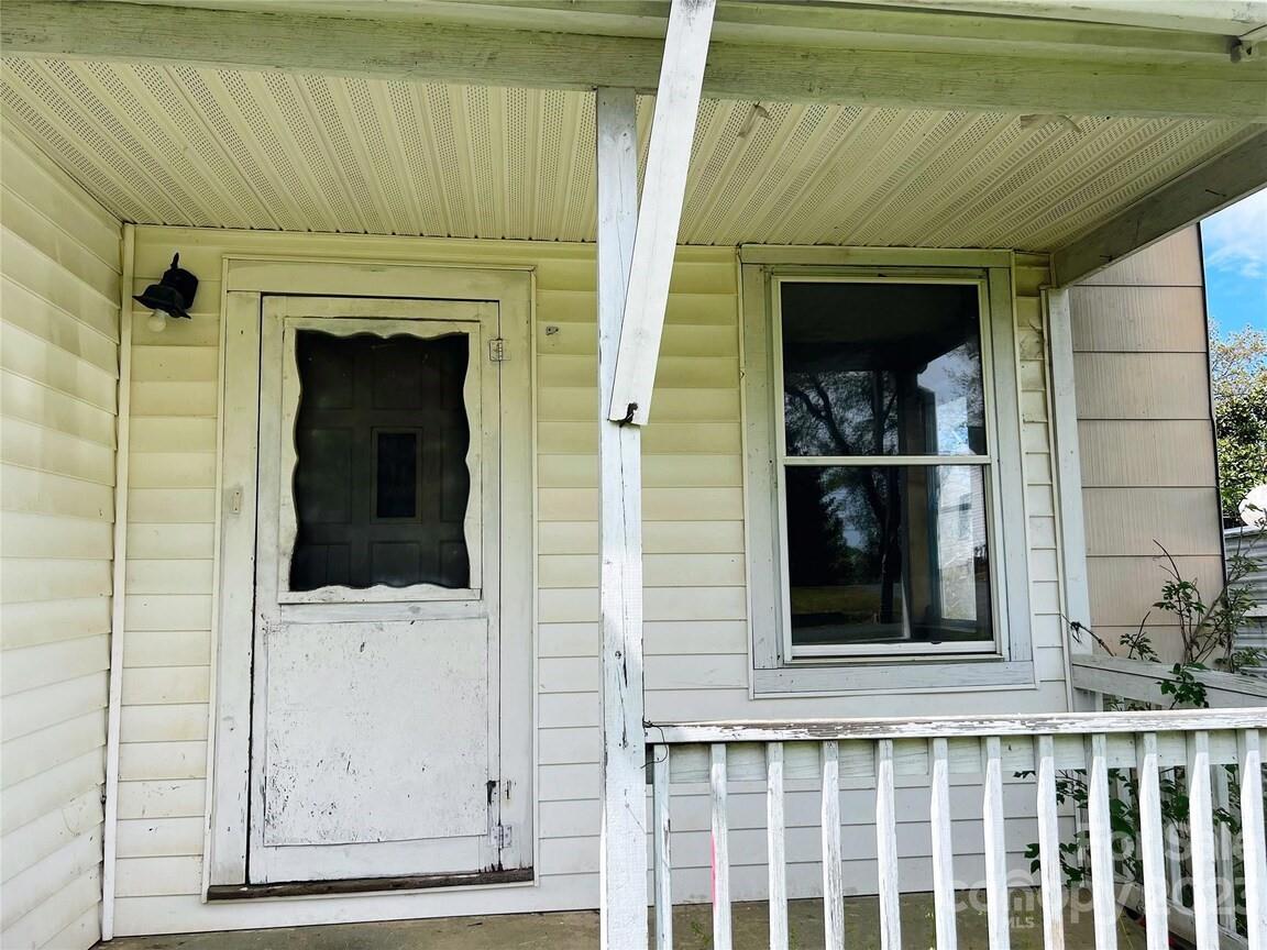 22 Broad Street Great Falls, SC 29055 - Photo 2 of 8 a view of front door of house