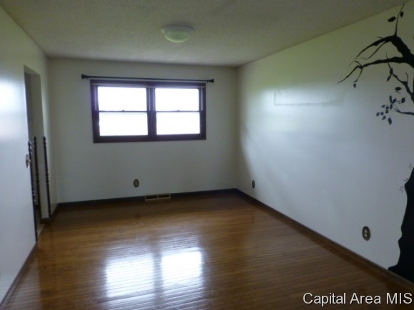 712 Harvest Road Athens, IL 62613 - Photo 8 of 19 Gallery Image 8
