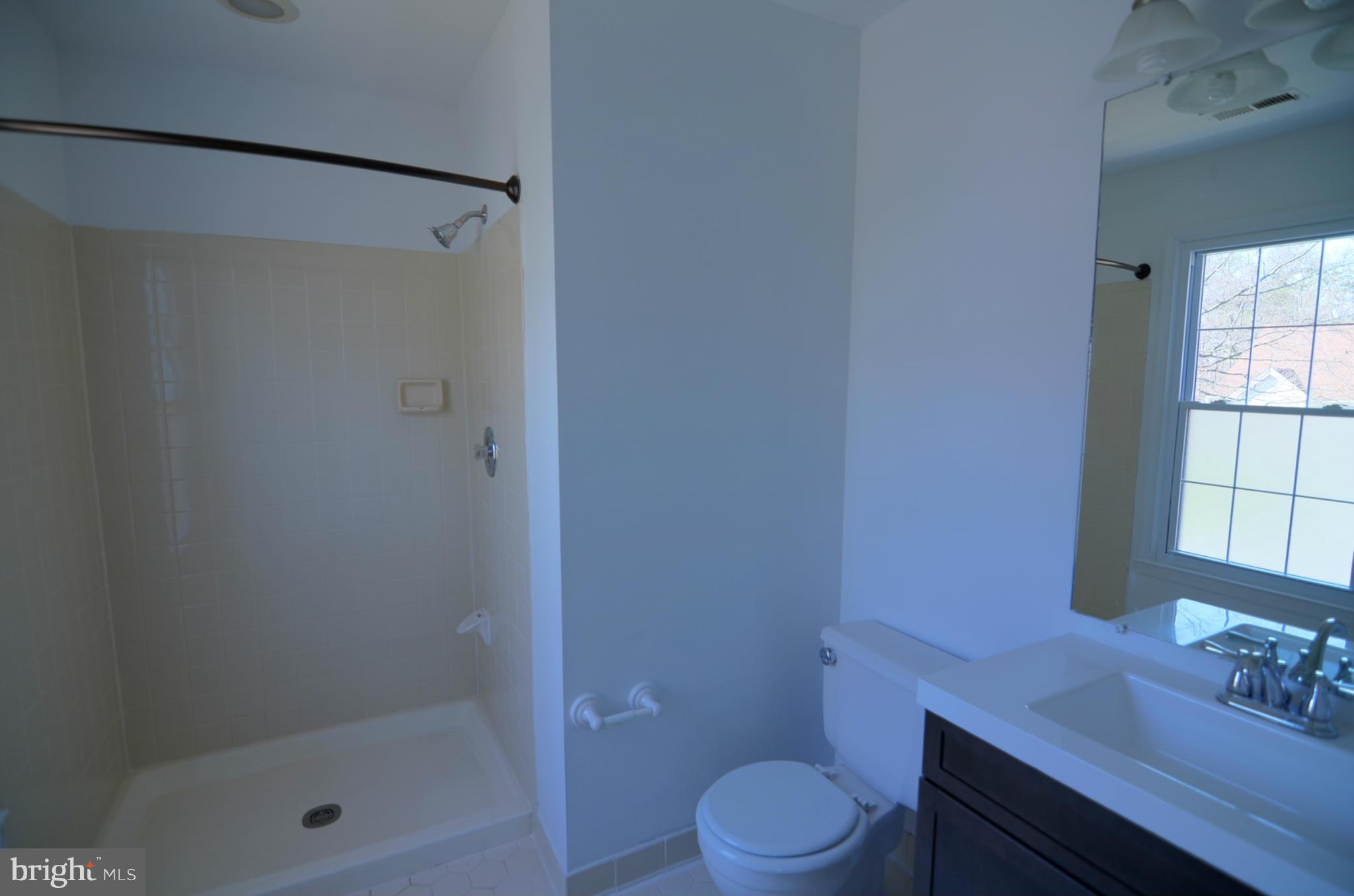 2724 Deer Ridge Drive Silver Spring, MD 20904 - Photo 13 of 22 Bath (Master)