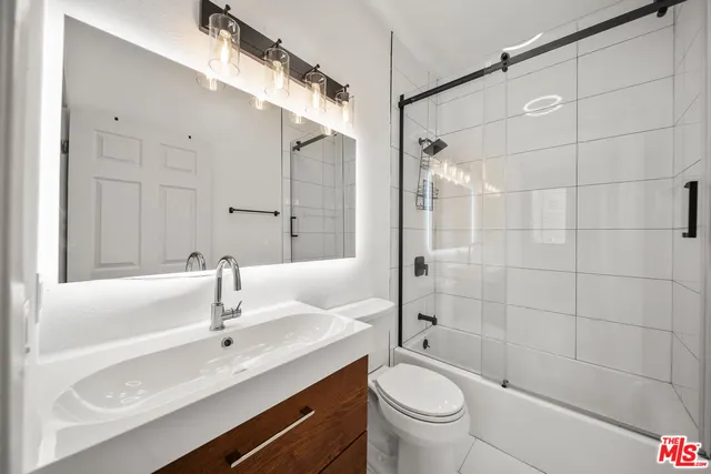 $3,600 | 812 North Hudson Avenue, Unit 107, Los Angeles, CA 90038