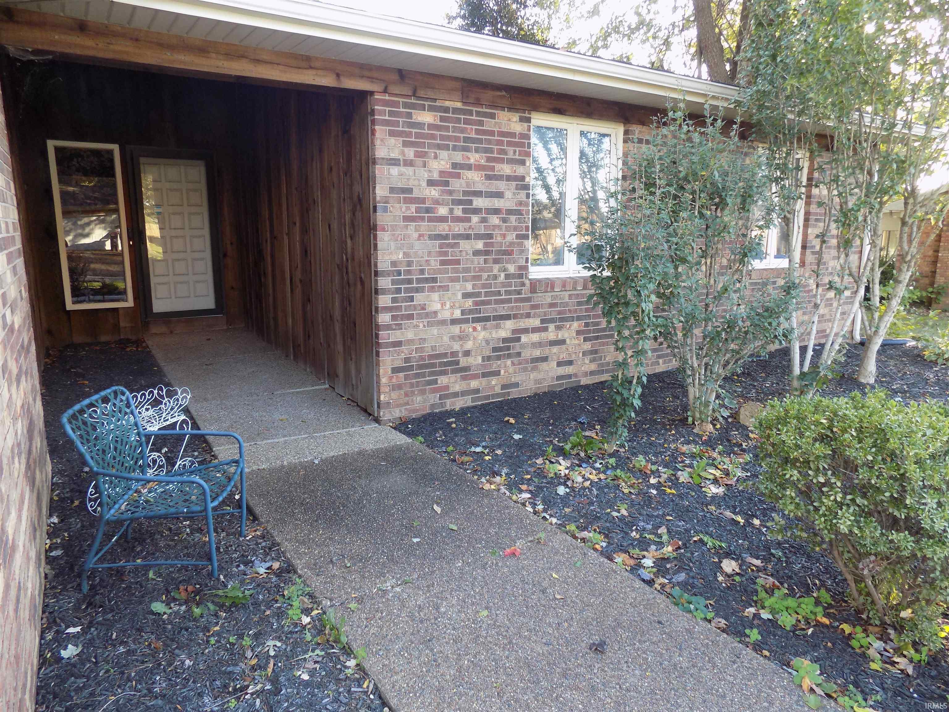 7811 Ridgemont Drive Newburgh, IN 47630 - Photo 3 of 23