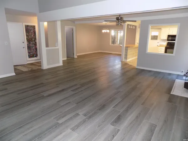 $329,000 | 7811 Ridgemont Drive, Newburgh, IN 47630