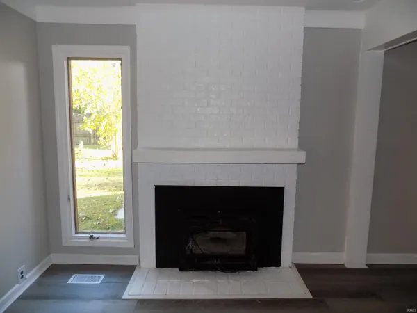 $329,000 | 7811 Ridgemont Drive, Newburgh, IN 47630