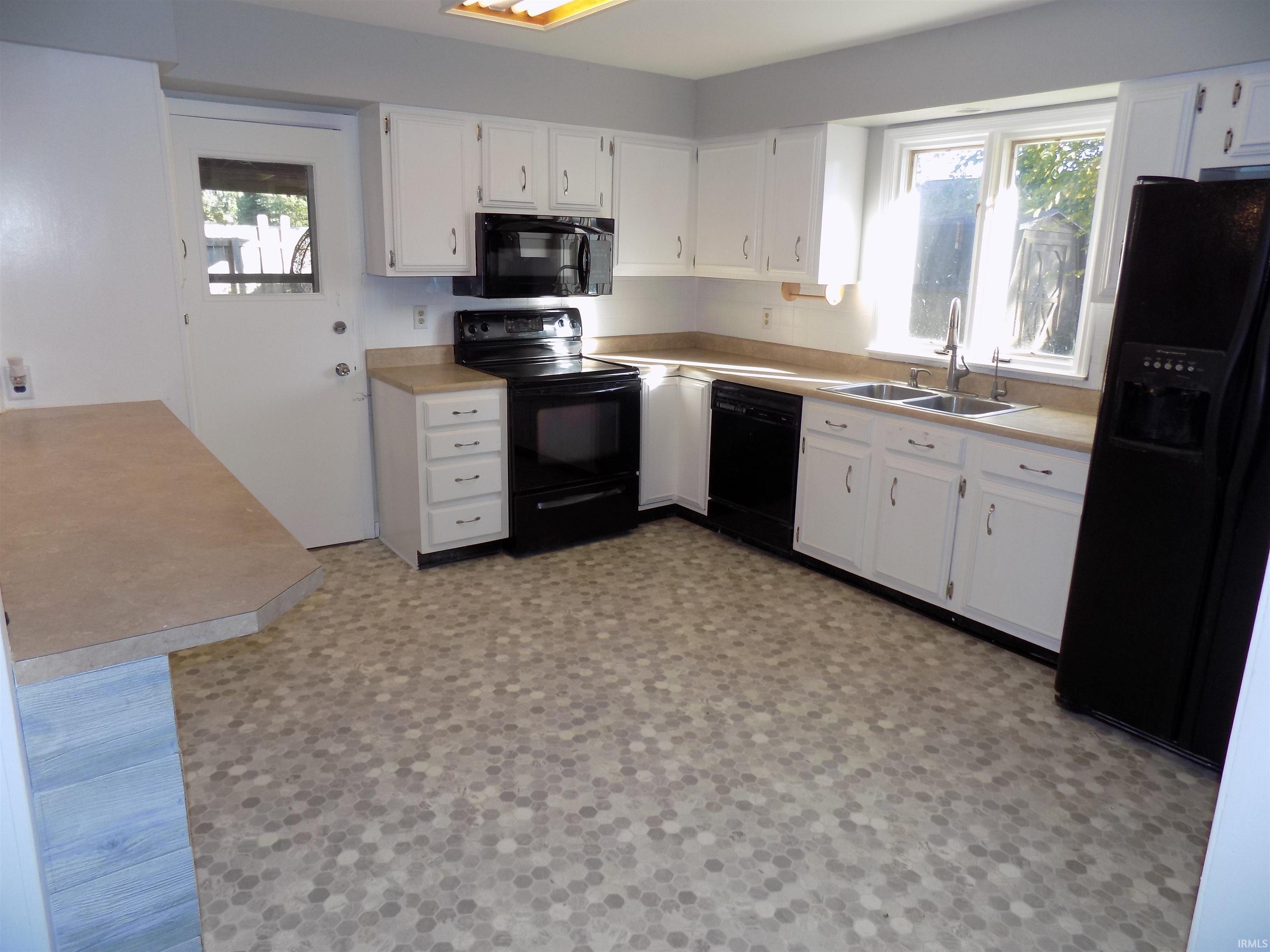 7811 Ridgemont Drive Newburgh, IN 47630 - Photo 9 of 23