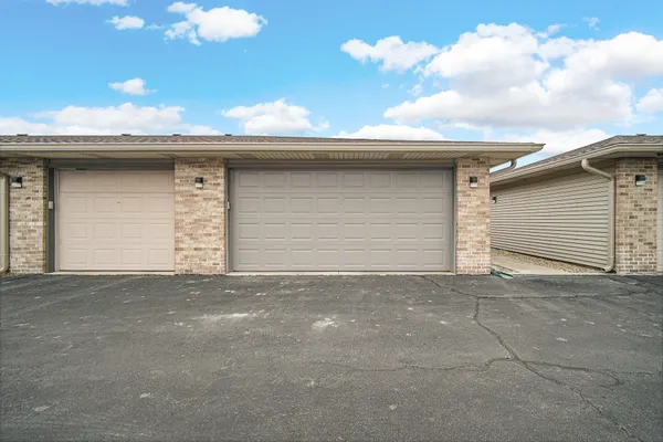 $255,000 | 947 Oak Drive, Crown Point, IN 46307