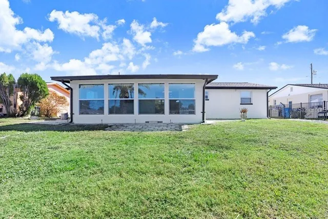 $325,000 | 1305 Basswood Drive, Holiday, FL 34690