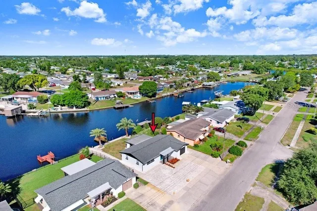 $325,000 | 1305 Basswood Drive, Holiday, FL 34690