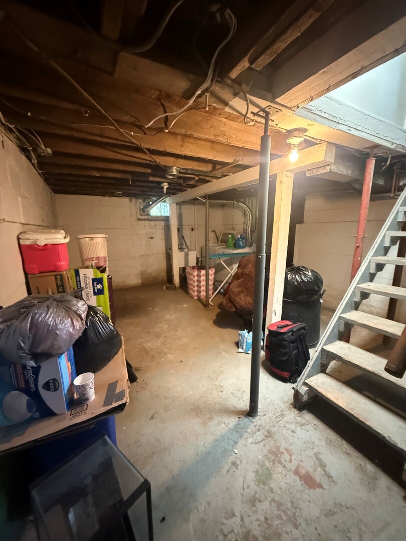 10-12 South Somonauk Road Cortland, IL 60112 - Photo 22 of 29 a room with gym equipment