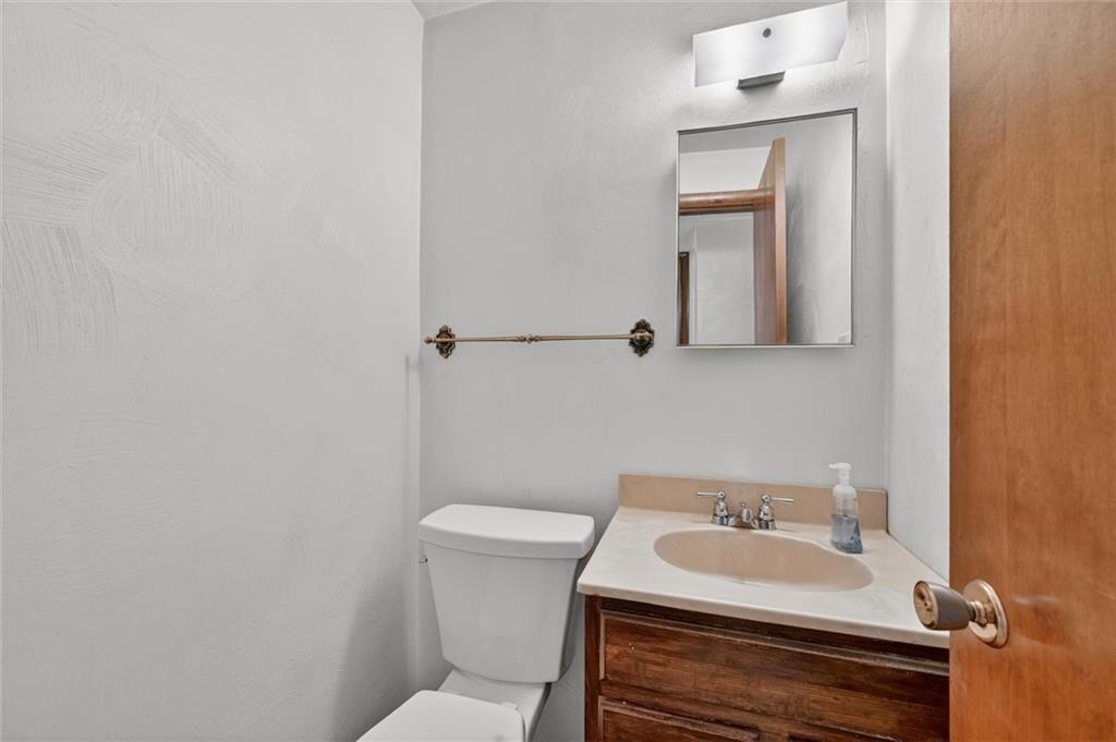 2975 Leechburg Road Pittsburgh, PA 15239 - Photo 15 of 22 Gallery Image 15