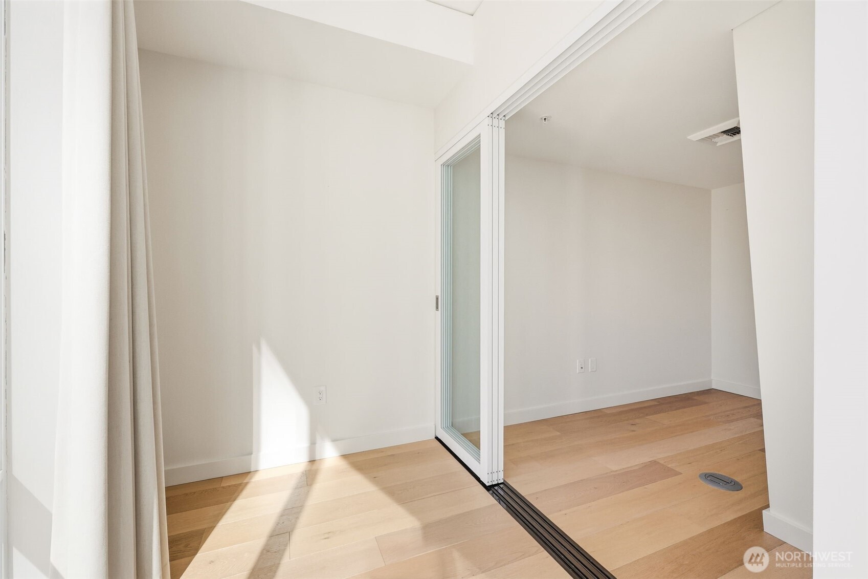 121 Stewart Street, Unit 1803 Seattle, WA 98101 - Photo 11 of 28 a view of an empty room