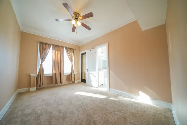 $2,400 | 3927 Kirk Street, Unit 2, Skokie, IL 60076