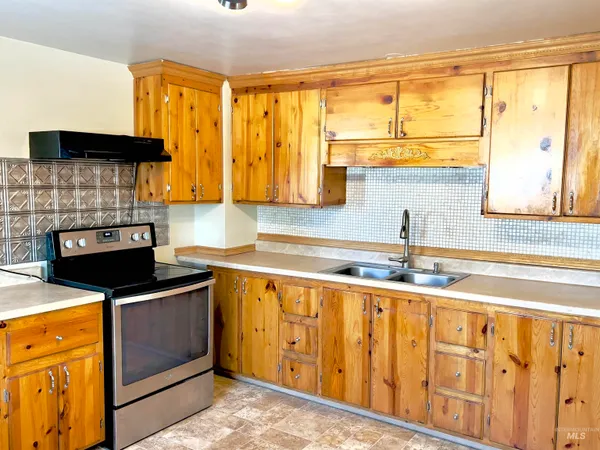 $289,000 | 427 6th Avenue West, Jerome, ID 83338