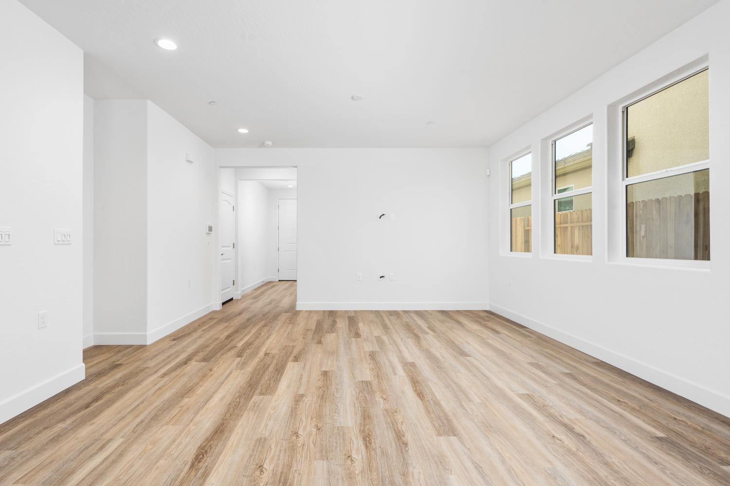 296 South Huckieberry Road Madera, CA 93636 - Photo 6 of 10 Gallery Image 6