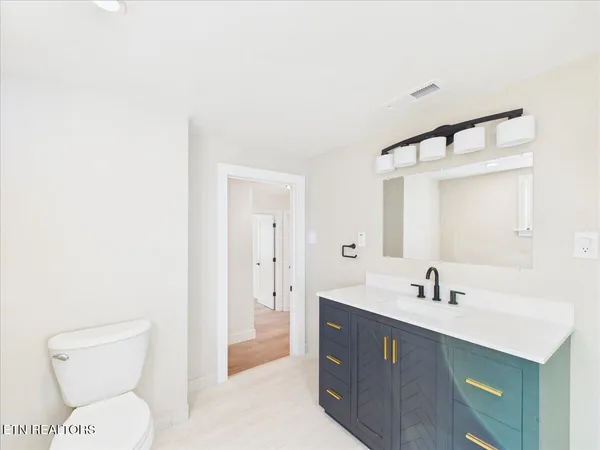 $324,900 | 805 Worchester Avenue, Middlesboro, KY 40965