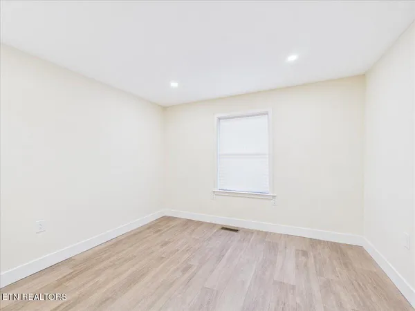 $324,900 | 805 Worchester Avenue, Middlesboro, KY 40965