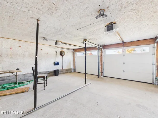 $324,900 | 805 Worchester Avenue, Middlesboro, KY 40965