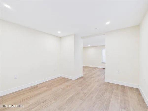 $324,900 | 805 Worchester Avenue, Middlesboro, KY 40965