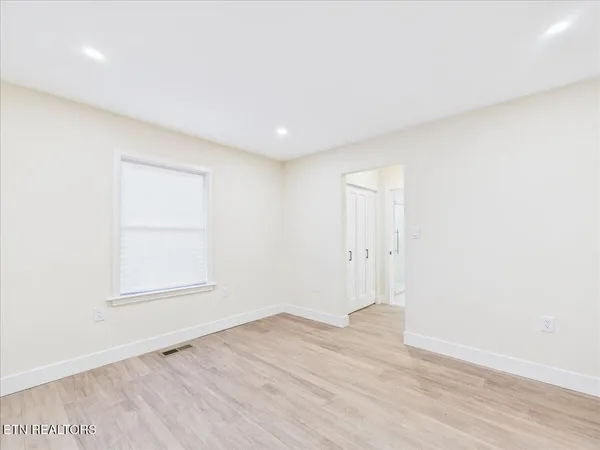 $324,900 | 805 Worchester Avenue, Middlesboro, KY 40965