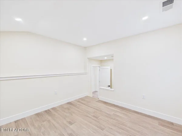 $324,900 | 805 Worchester Avenue, Middlesboro, KY 40965