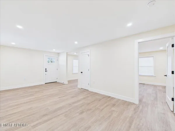 $324,900 | 805 Worchester Avenue, Middlesboro, KY 40965