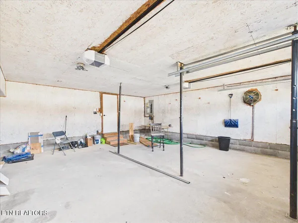 $324,900 | 805 Worchester Avenue, Middlesboro, KY 40965