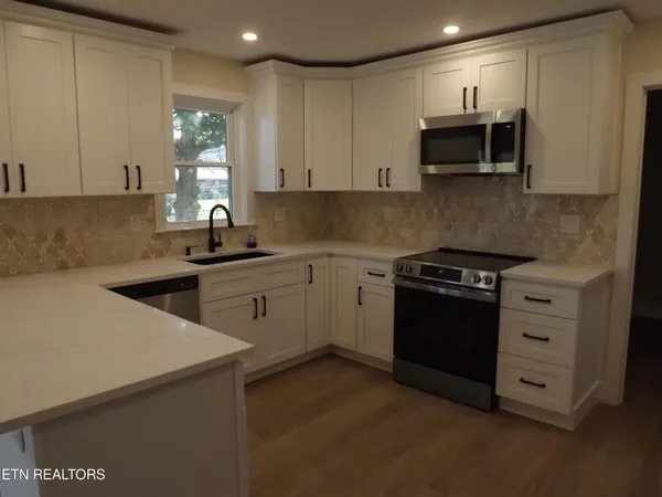 $324,900 | 805 Worchester Avenue, Middlesboro, KY 40965