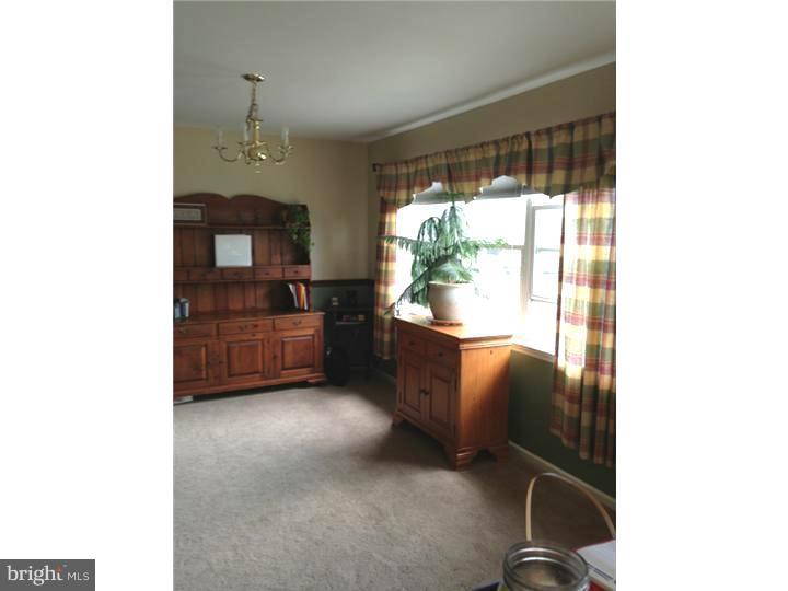 264 North View Road Fleetwood, PA 19522 - Photo 10 of 25 Dining Room